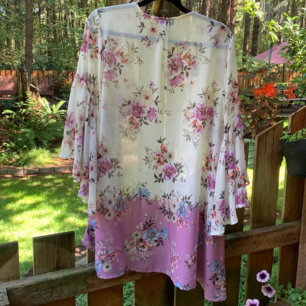 Torrid Floral Kimono in floral print - Picture 2 of 7